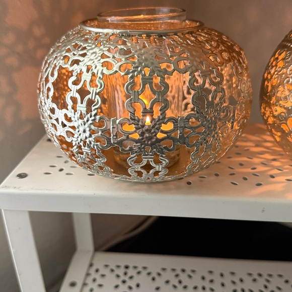 Three Hands Corp Elegant Silver Tone Decorative Lanterns Set -2 - Picture 10 of 13